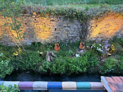 Bühne vor der Stadtmauer